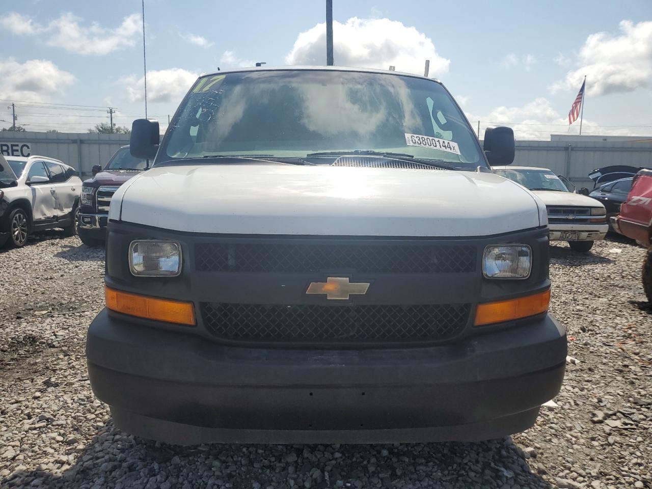 2017 Chevrolet Express G2500 - Фото 5