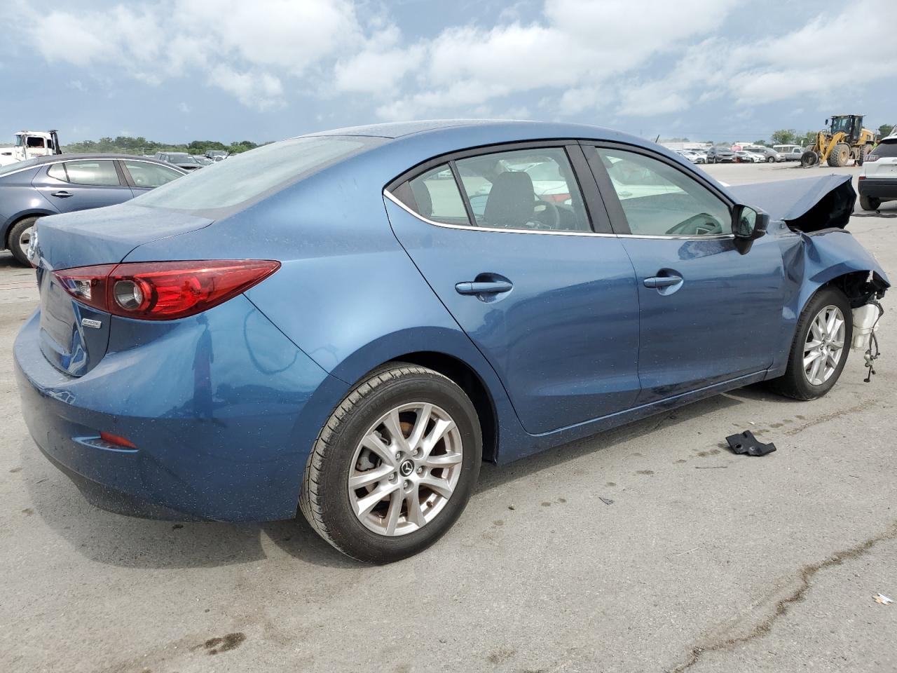 2018 Mazda 3 Sport - Image 3