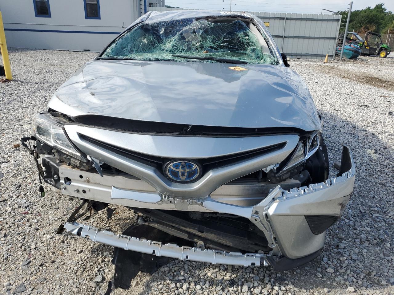 2020 Toyota Camry Se - Фото 5