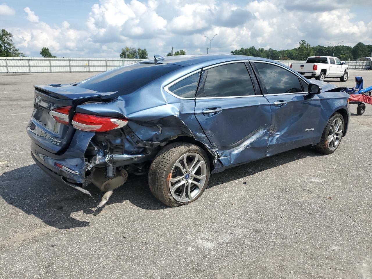 2019 Ford Fusion Titanium - Image 3