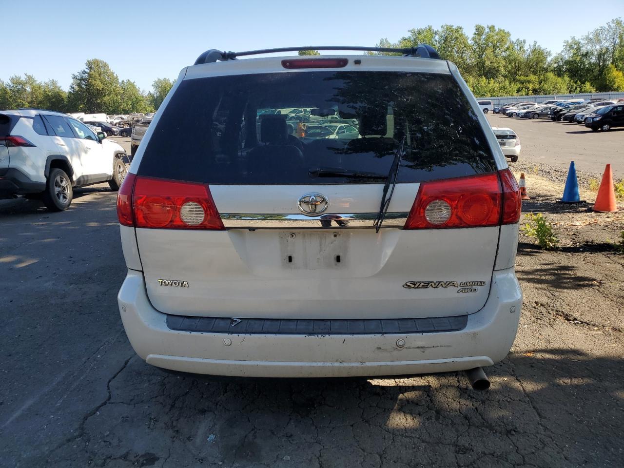 2006 Toyota Sienna - Фото 6