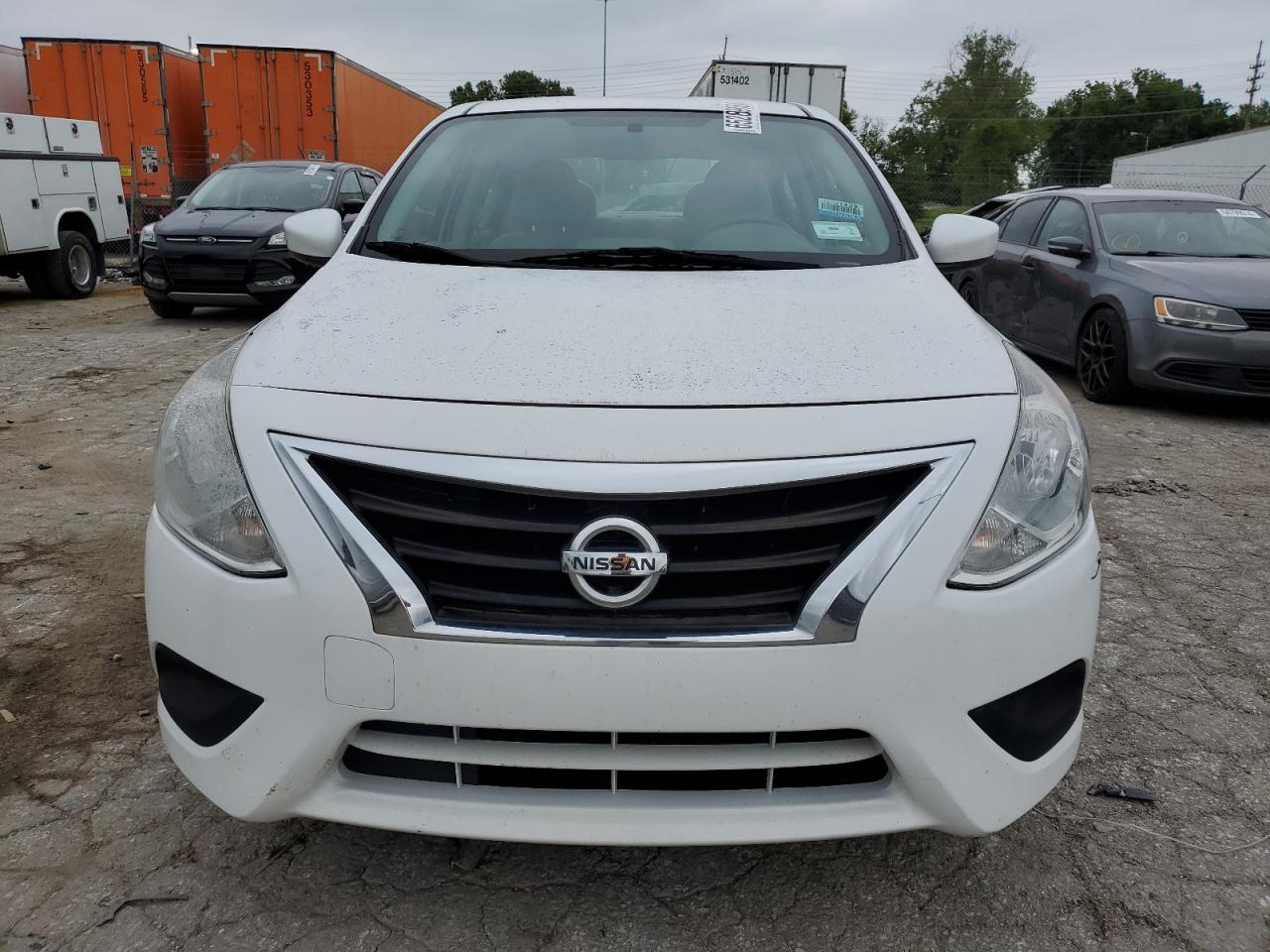 2015 Nissan Versa S - Image 5