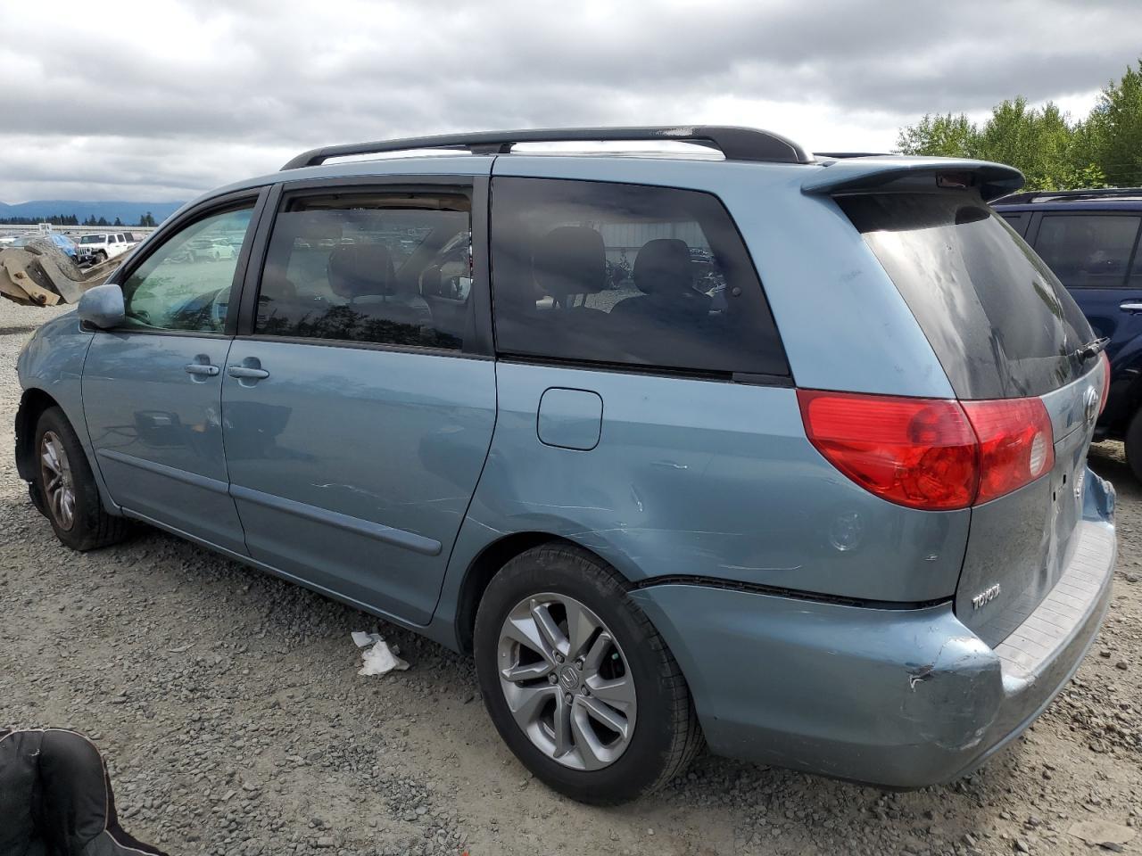 2006 Toyota Sienna Xle - Image 2