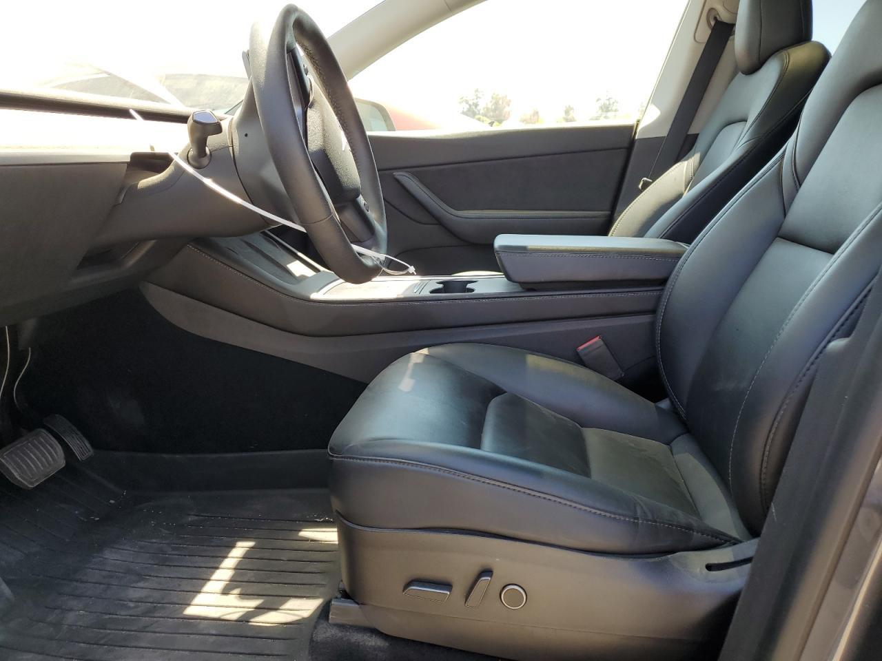 2022 Tesla Model Y - Image 7