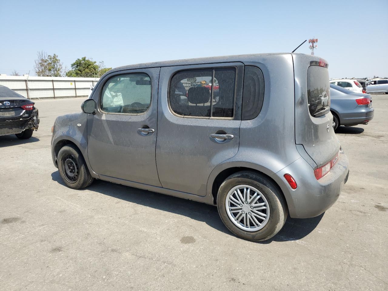 2014 Nissan Cube S - Фото 2