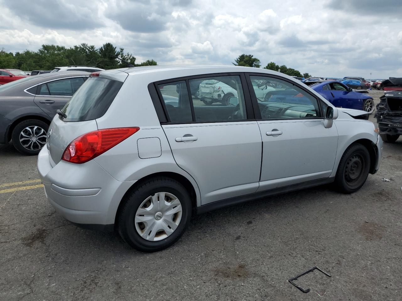 2012 Nissan Versa S - Image 3