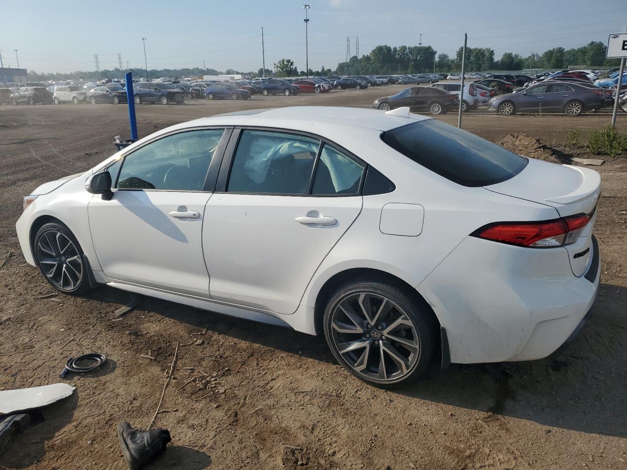 2021 Toyota Corolla Se - Фото 2