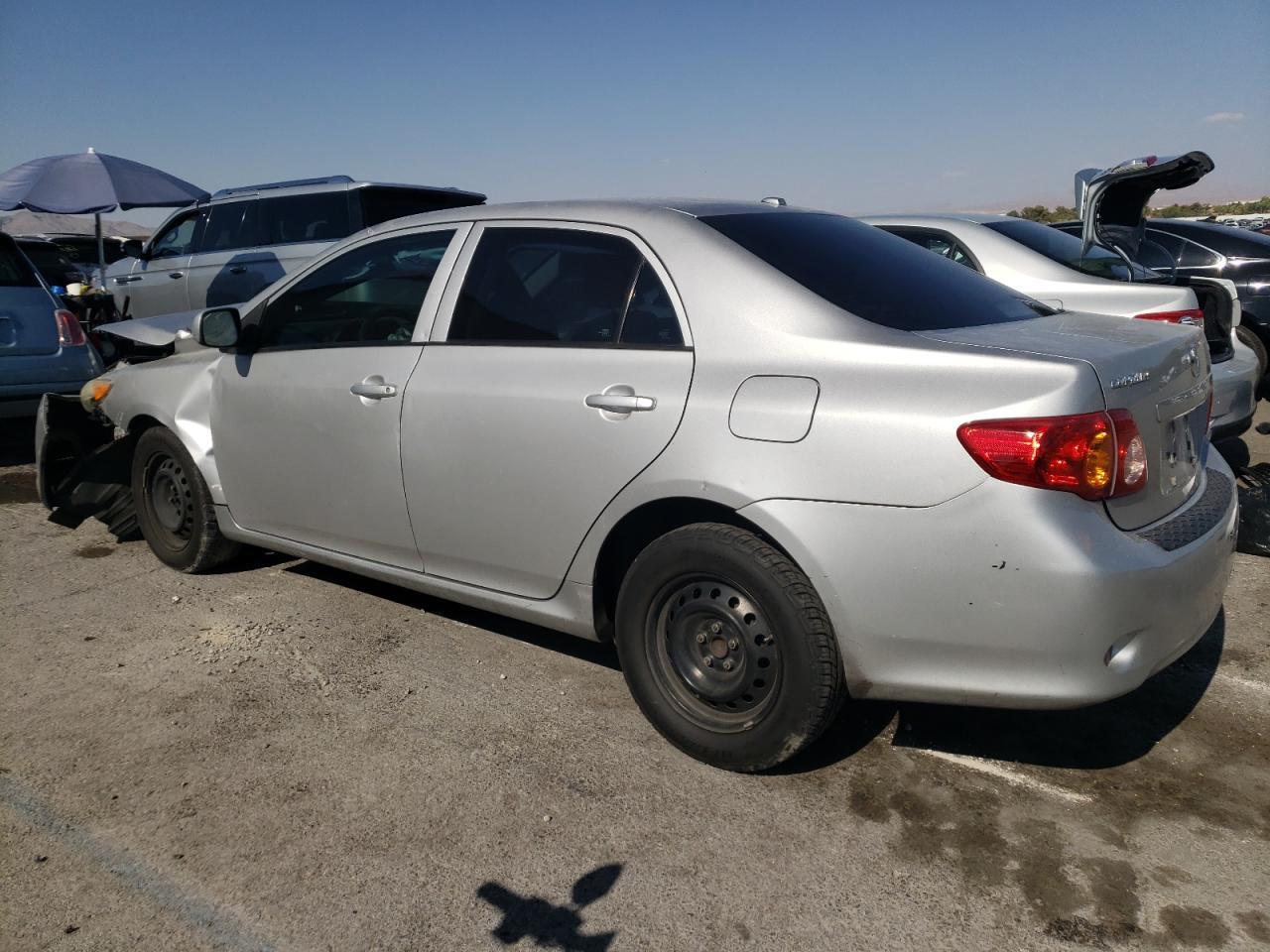 2010 Toyota Corolla Base - Фото 2