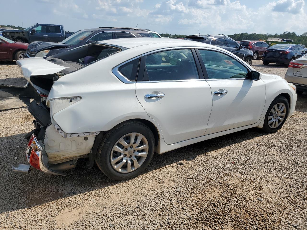 2015 Nissan Altima 2.5 - Фото 3