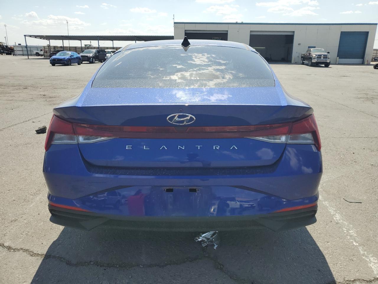 2021 Hyundai Elantra Se - Image 6