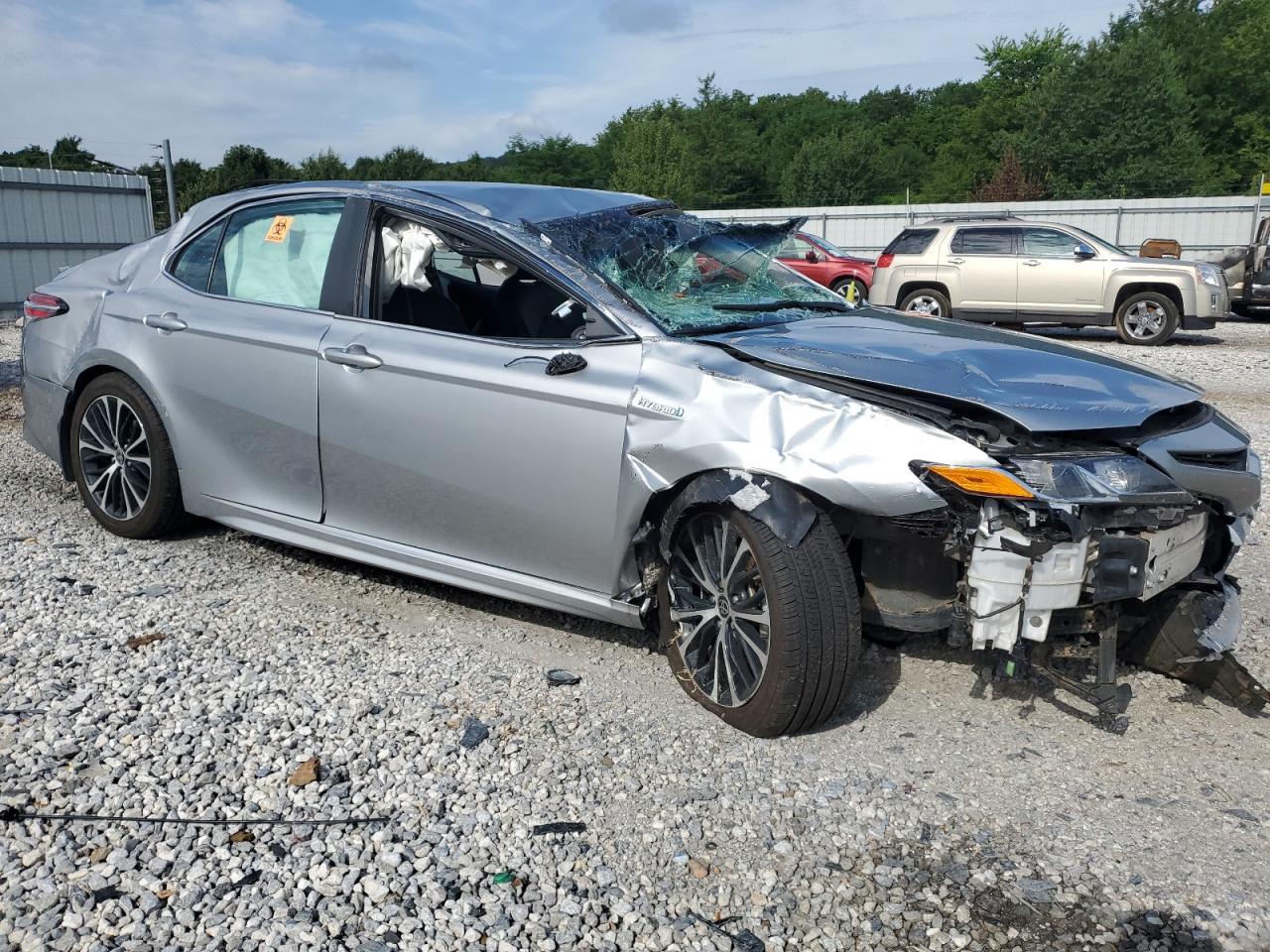2020 Toyota Camry Se - Фото 4