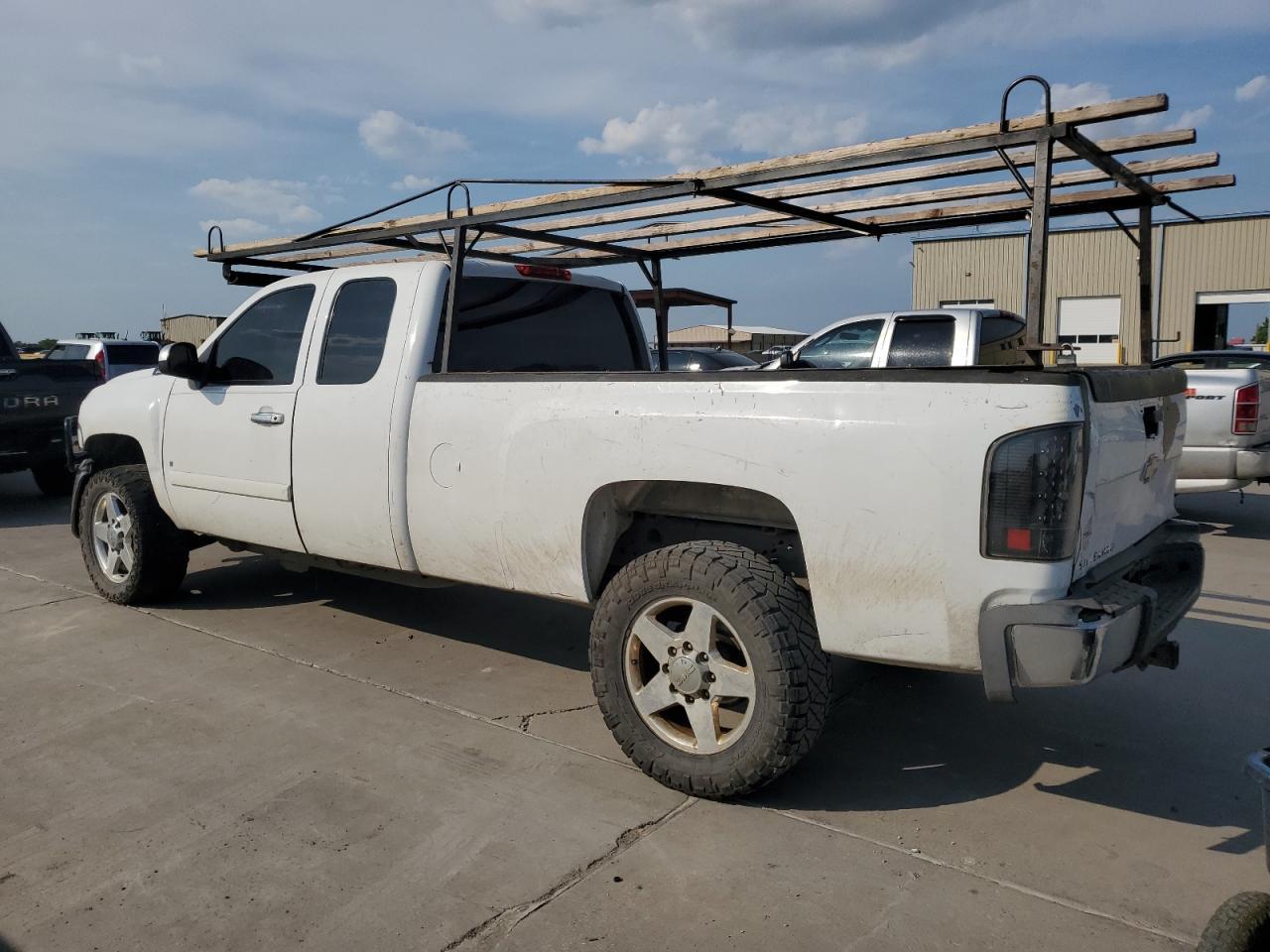2007 Chevrolet Silverado C2500 Heavy Duty - Фото 2
