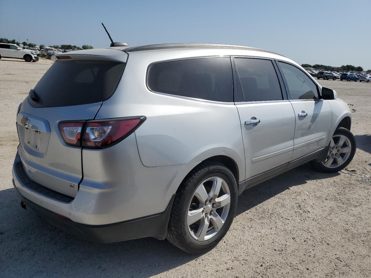 2017 Chevrolet Traverse Lt - Фото 3