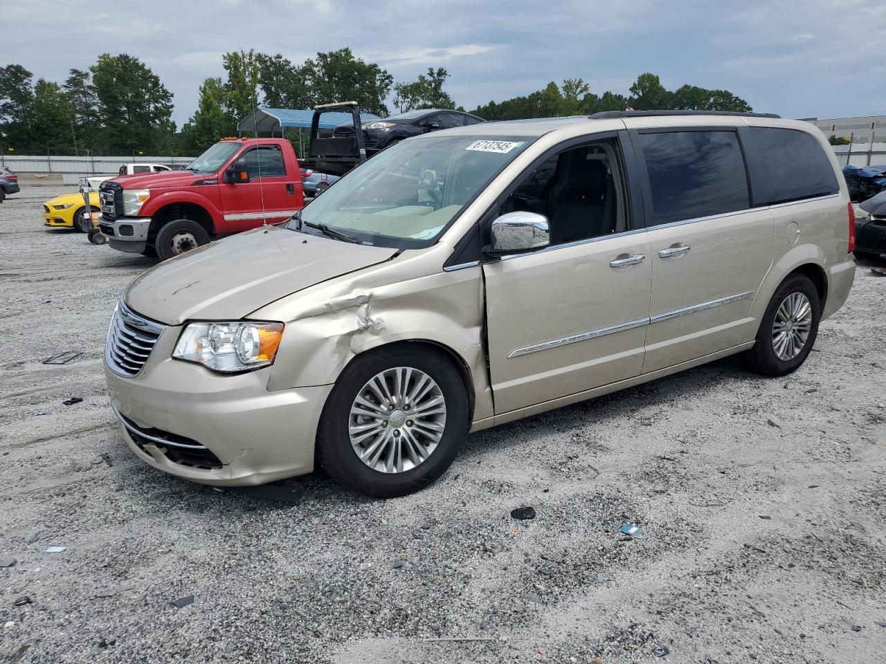 2016 Chrysler Town & Country Touring L