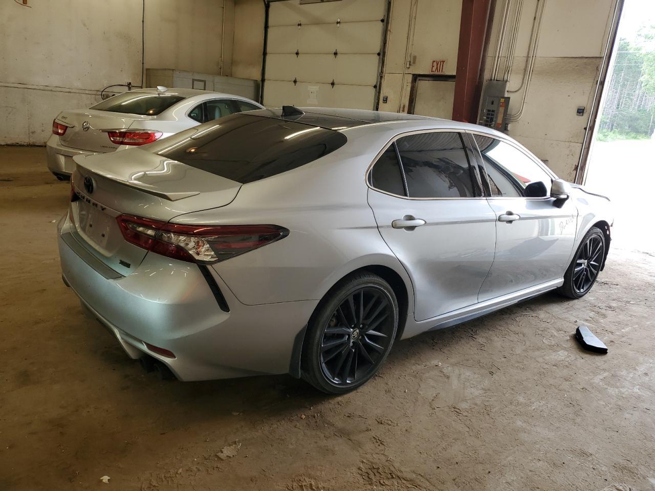 2024 Toyota Camry Xse - Image 3