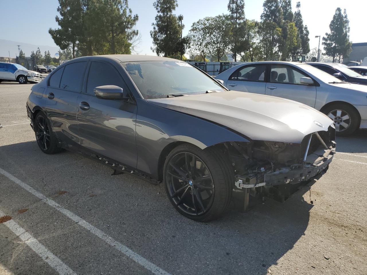 2021 BMW 330I - Фото 4