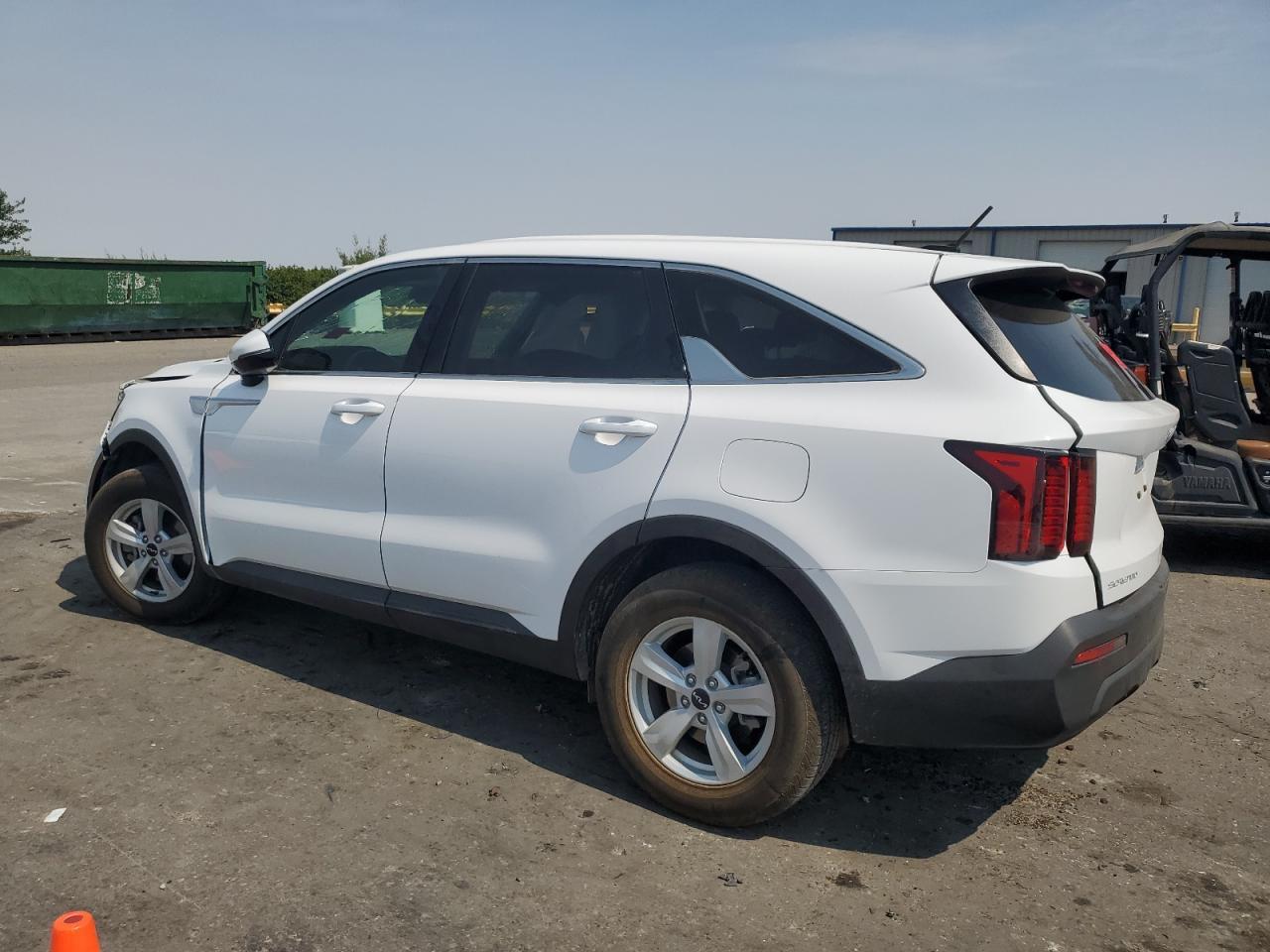 2023 Kia Sorento Lx - Image 2