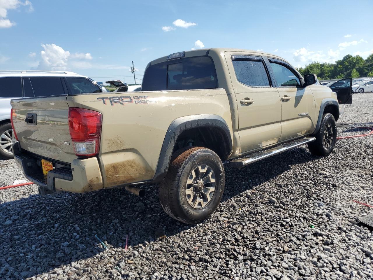 2017 Toyota Tacoma Trd Off-Road - Image 3