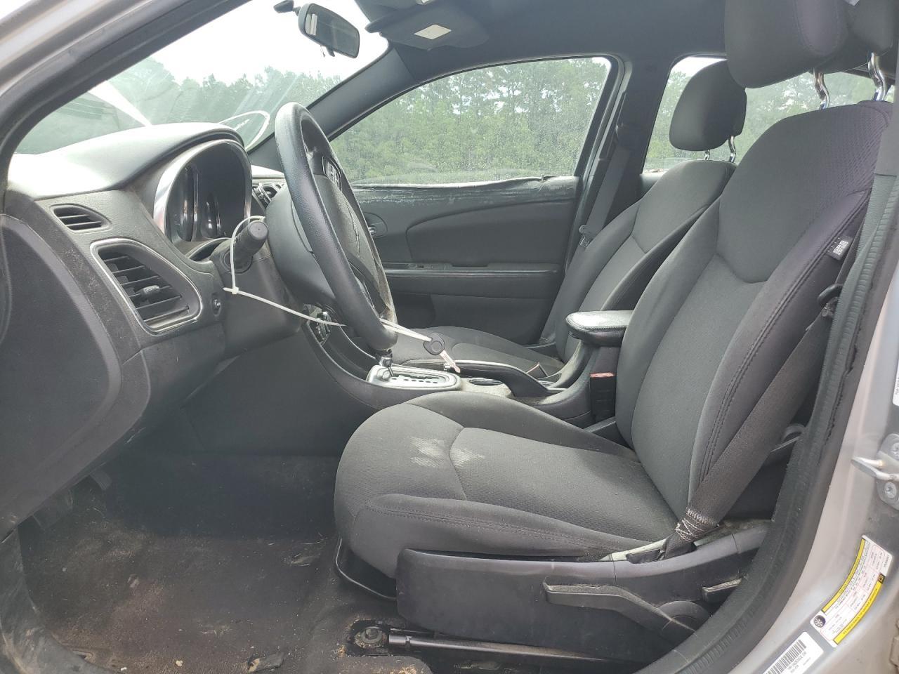 2014 Chrysler 200 Lx - Фото 7