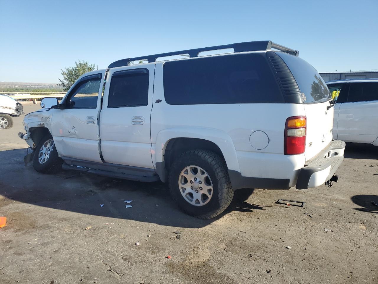 2003 Chevrolet Suburban K1500 - Image 2