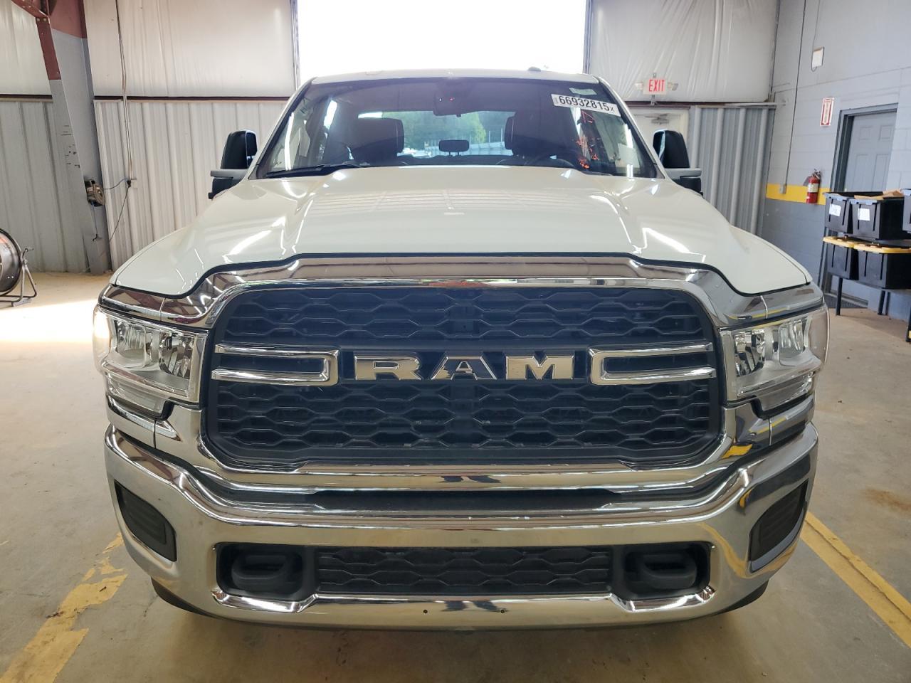 2023 Ram 2500 Tradesman - Фото 5