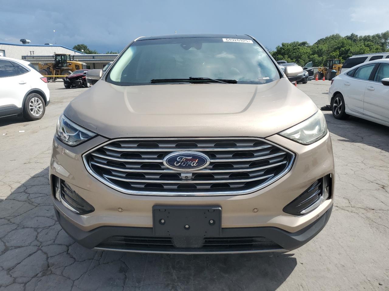 2020 Ford Edge Titanium - Image 5