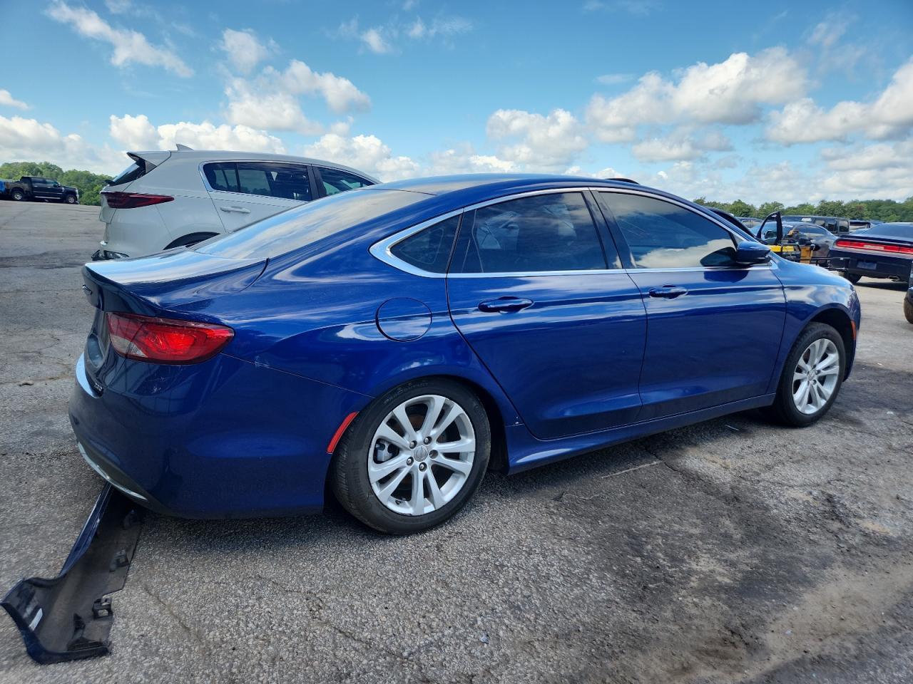 2015 Chrysler 200 Limited - Image 3