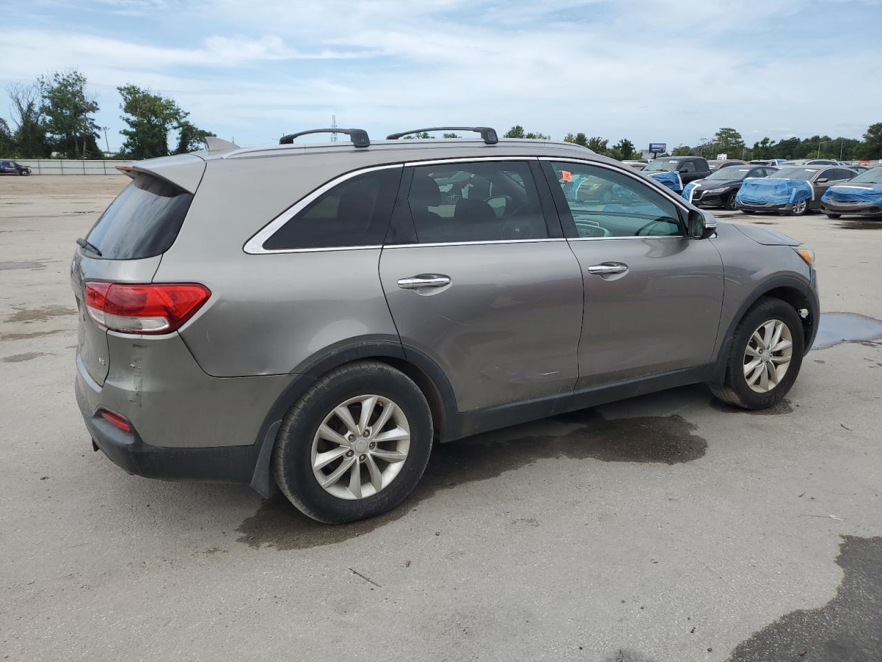2017 Kia Sorento Lx - Image 3