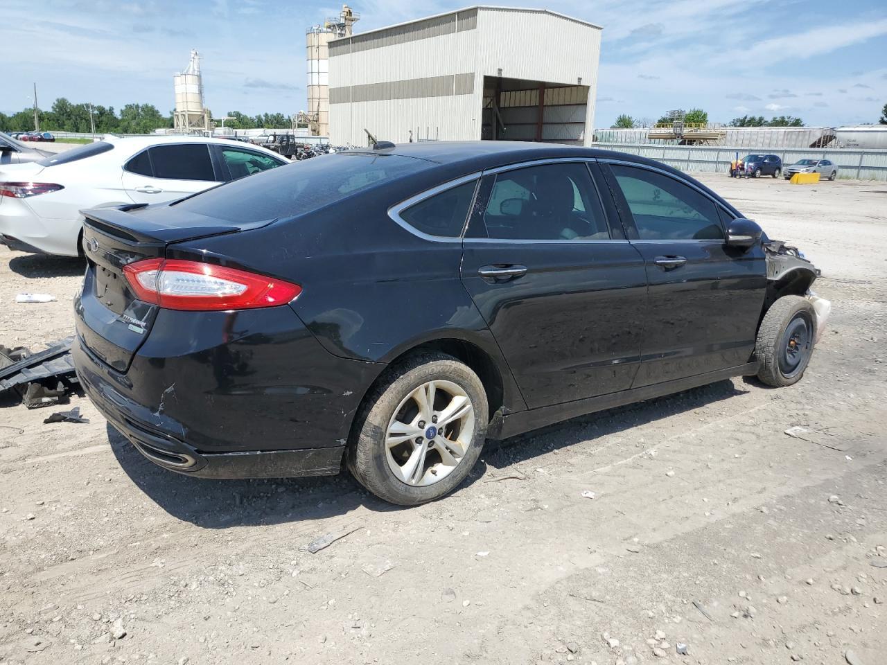 2016 Ford Fusion Titanium - Image 3