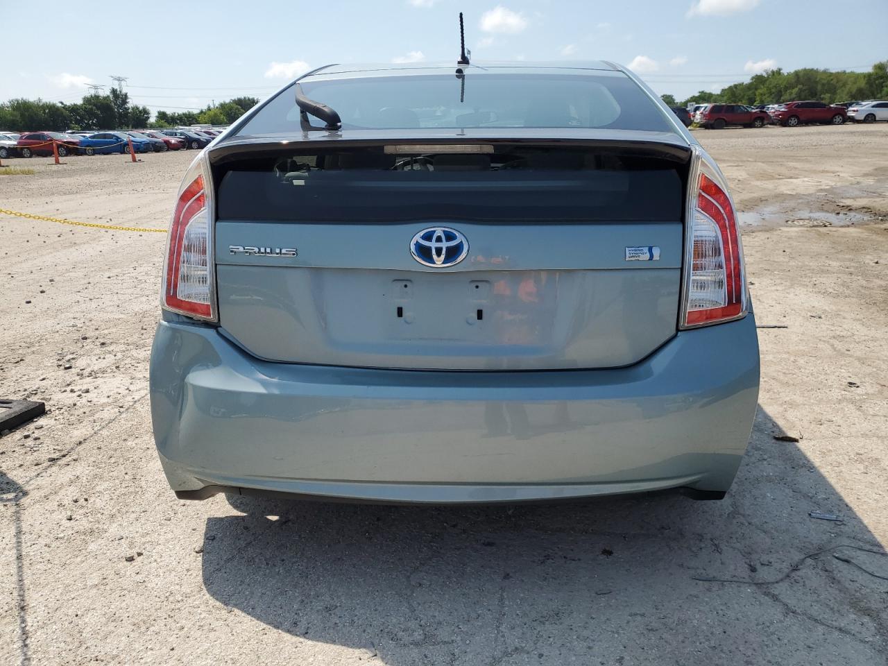 2013 Toyota Prius - Image 6