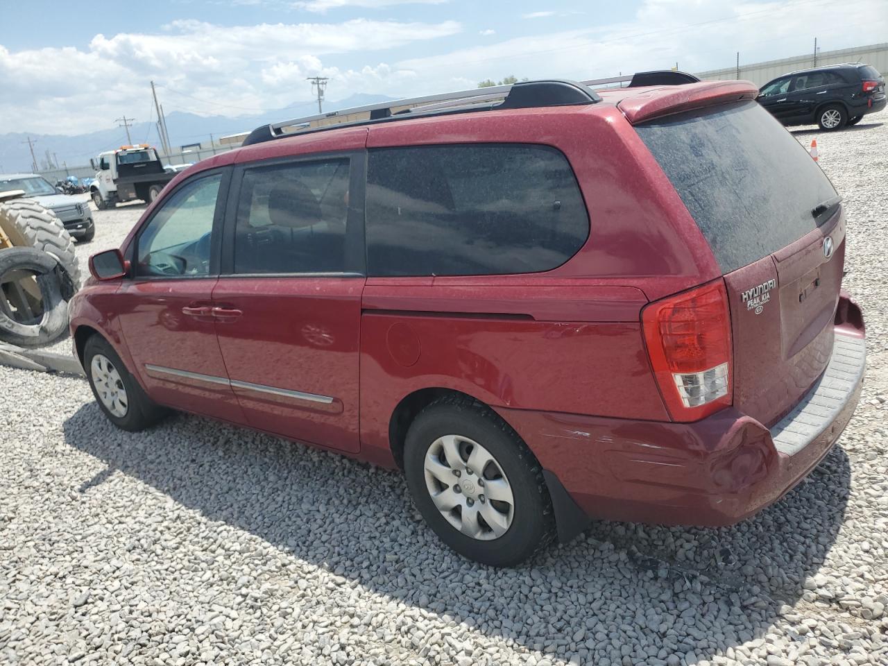 2008 Hyundai Entourage Gls - Image 2