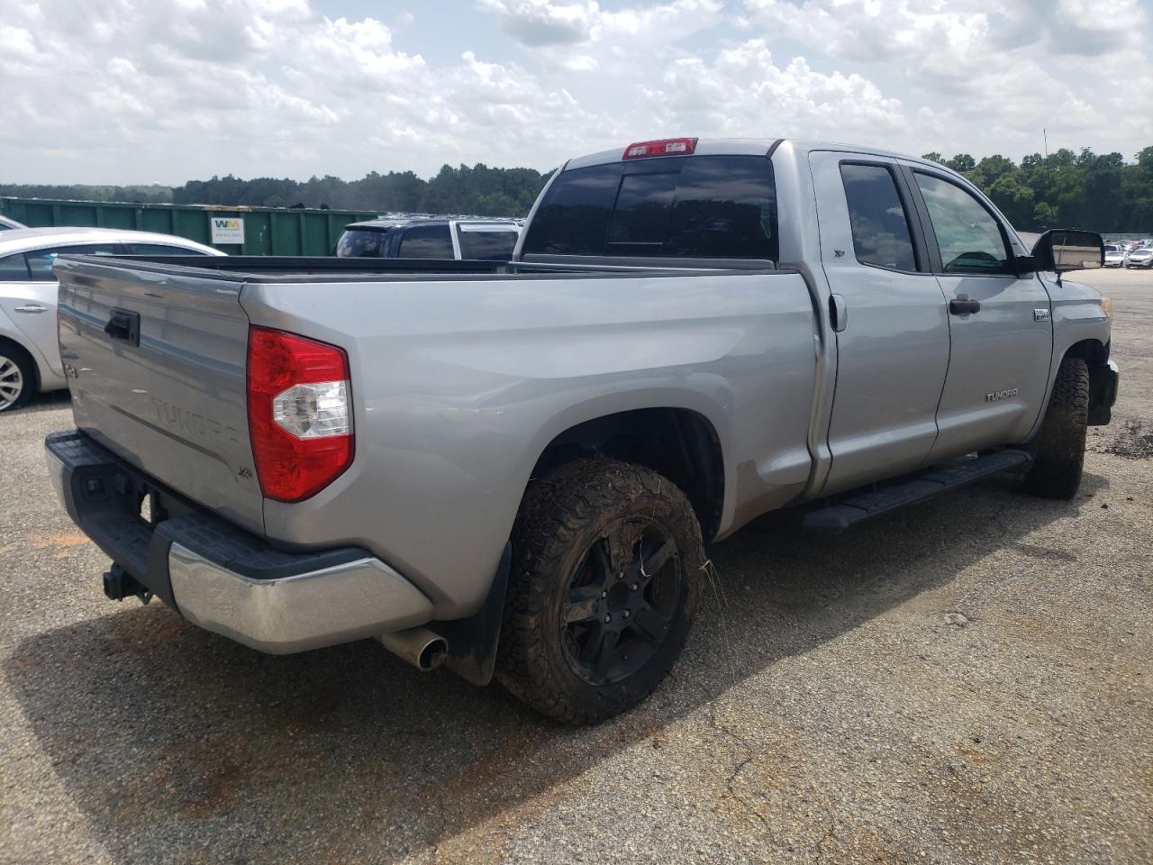 2017 Toyota Tundra Double Cab Sr - Фото 3