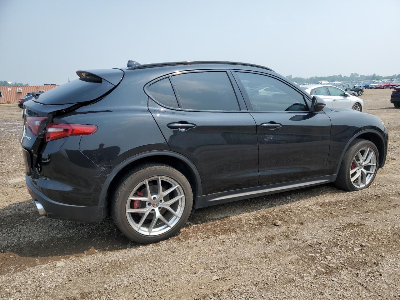 2019 Alfa Romeo Stelvio Ti - Image 3