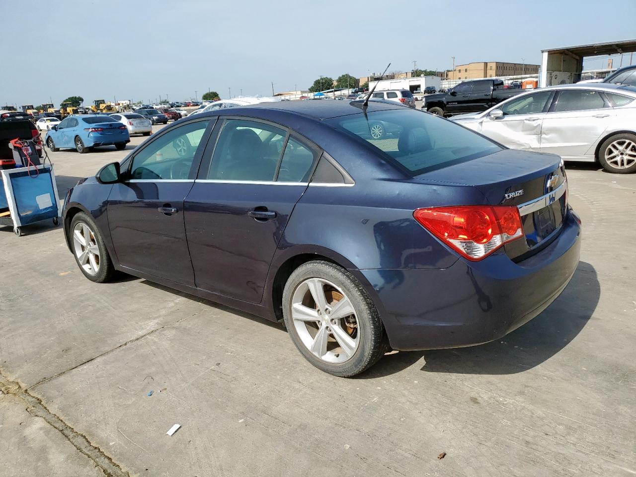 2014 Chevrolet Cruze Lt - Image 2