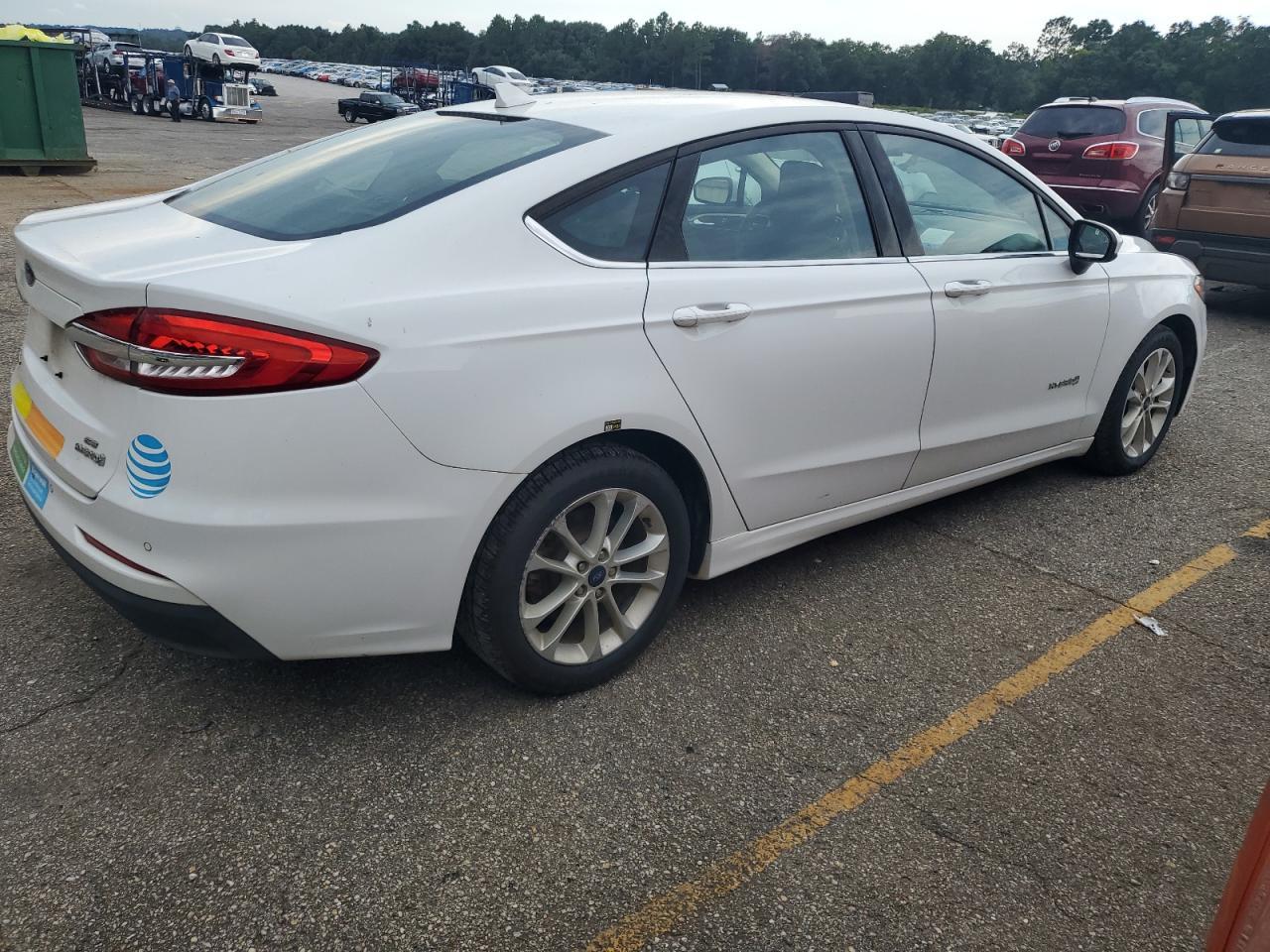 2019 Ford Fusion Se - Image 3