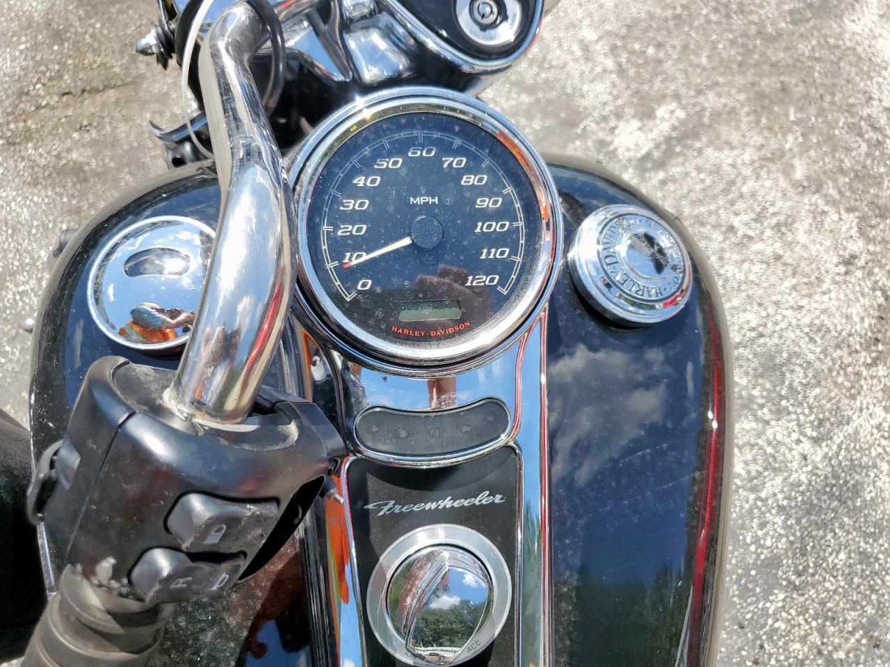 2016 Harley-Davidson Flrt Free Wheeler - Image 7