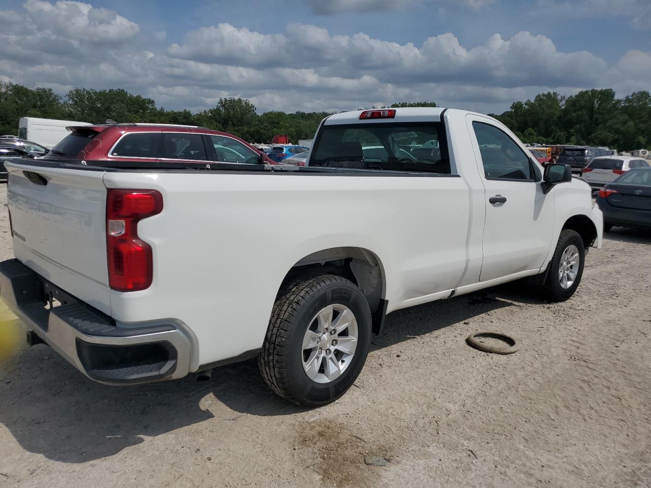 2021 Chevrolet Silverado C1500 - Фото 3