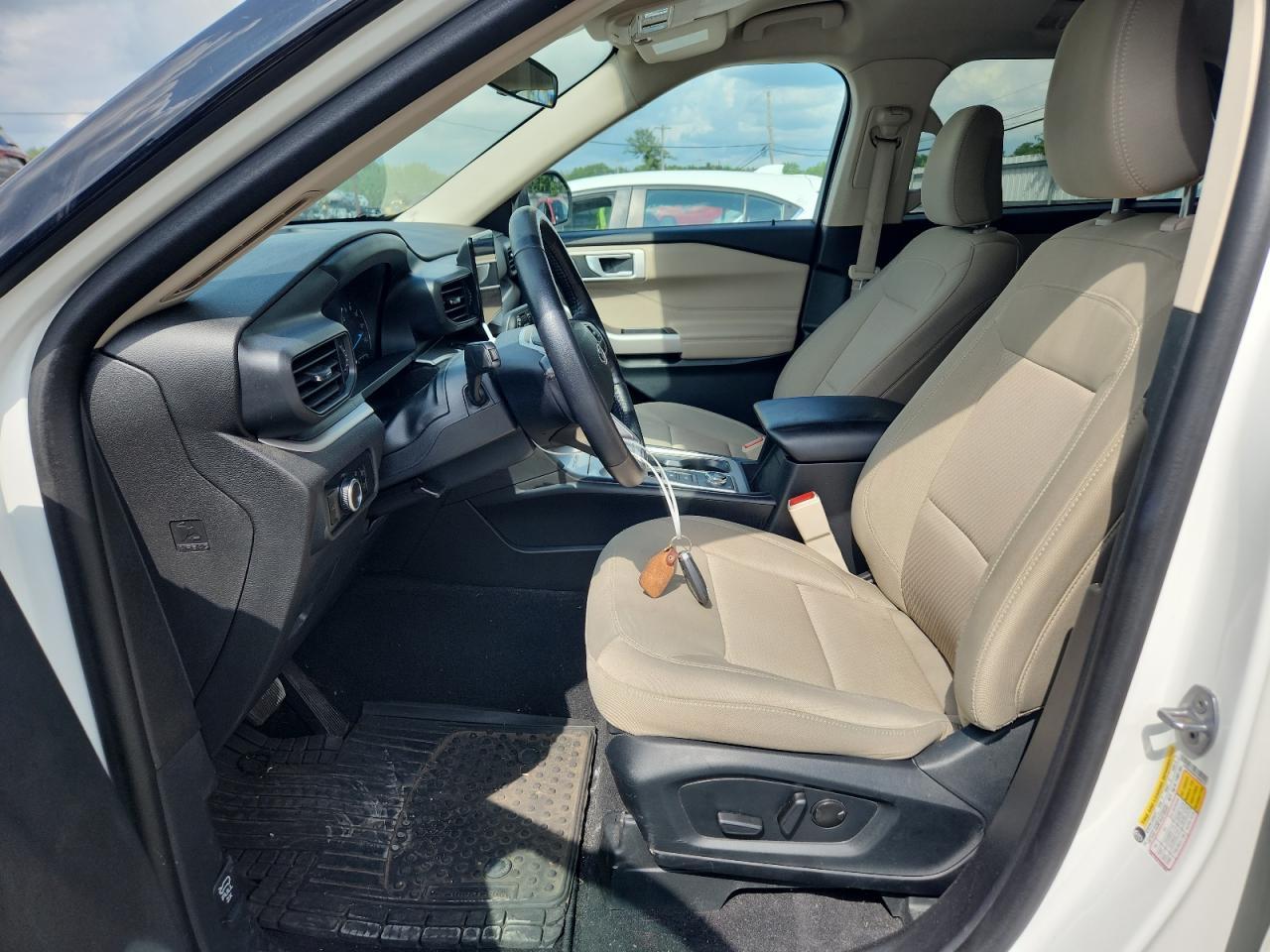 2023 Ford Explorer Xlt - Image 7