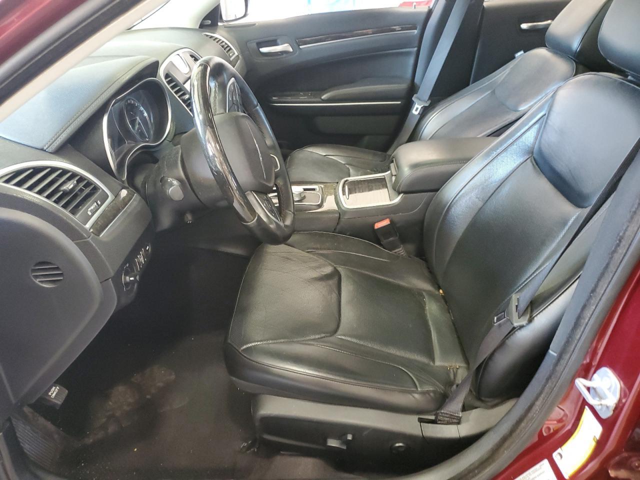 2017 Chrysler 300C - Фото 7