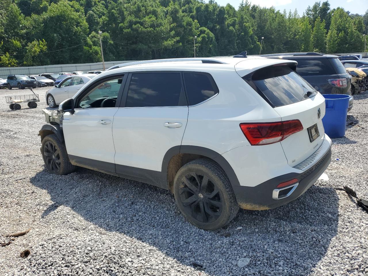 2022 Volkswagen Taos Se - Image 2