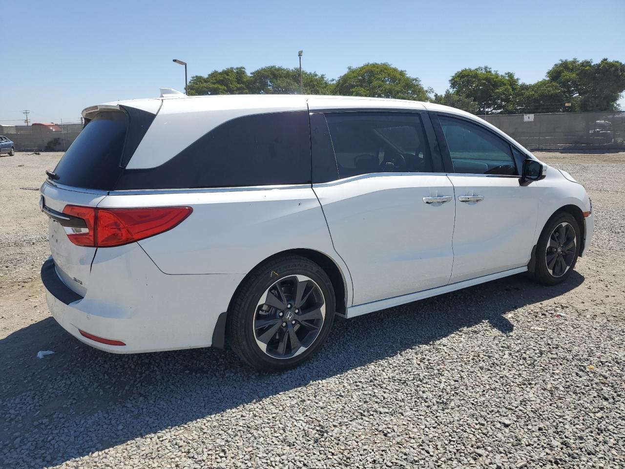 2024 Honda Odyssey Elite - Image 3