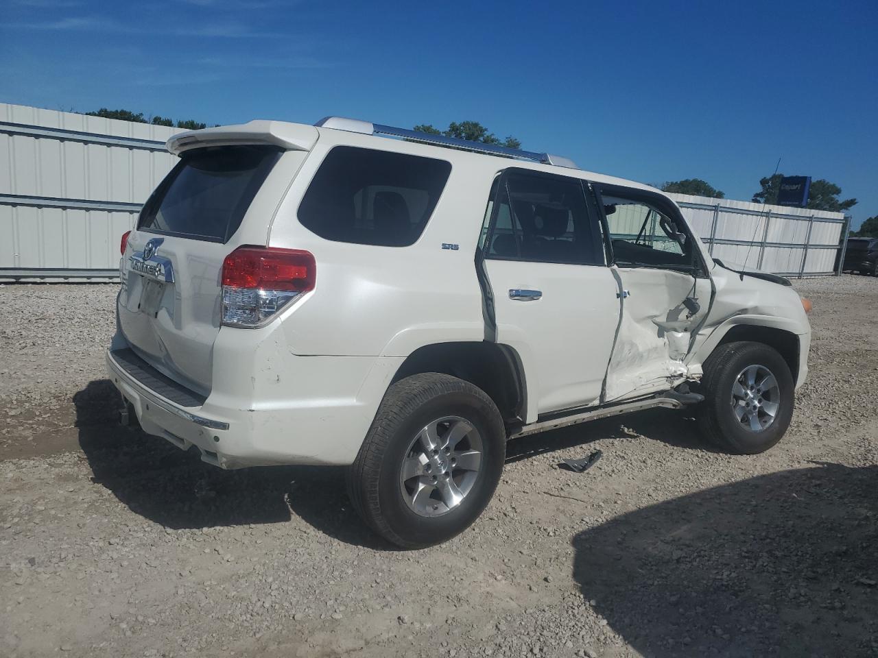 2011 Toyota 4Runner Sr5 - Фото 3