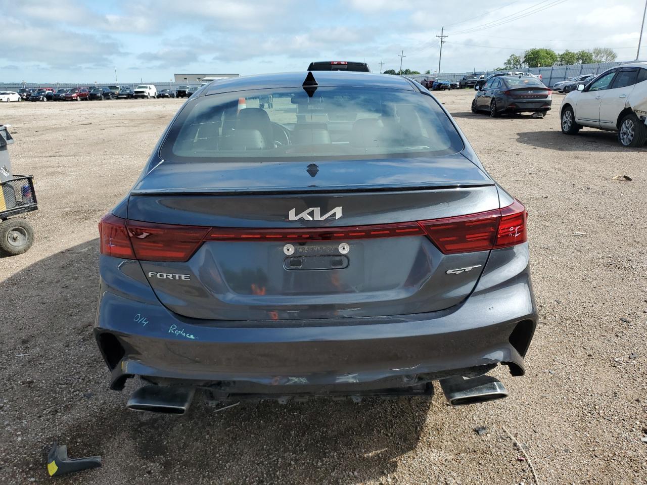 2022 Kia Forte Gt - Image 6