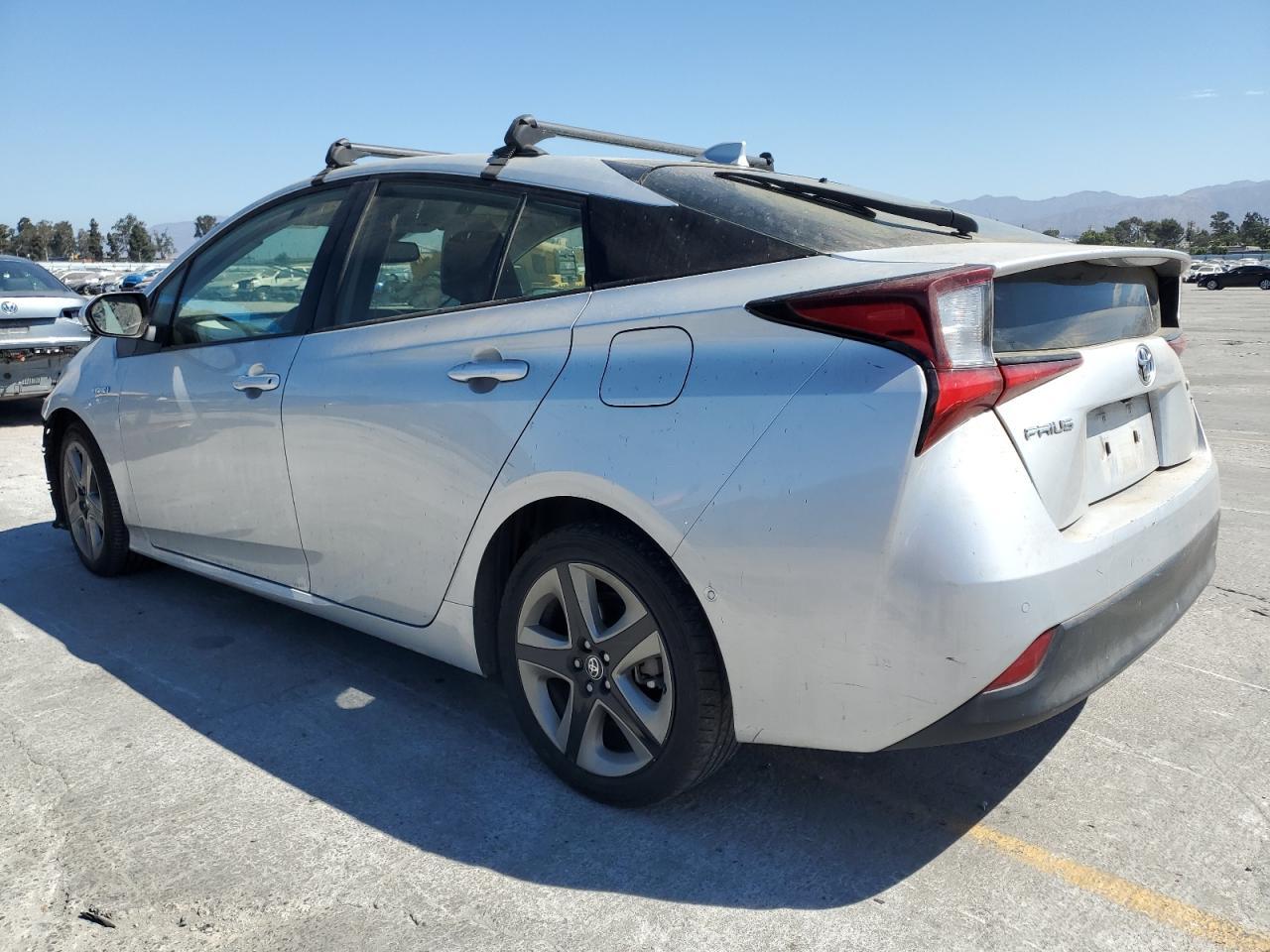 2022 Toyota Prius Night Shade - Фото 2