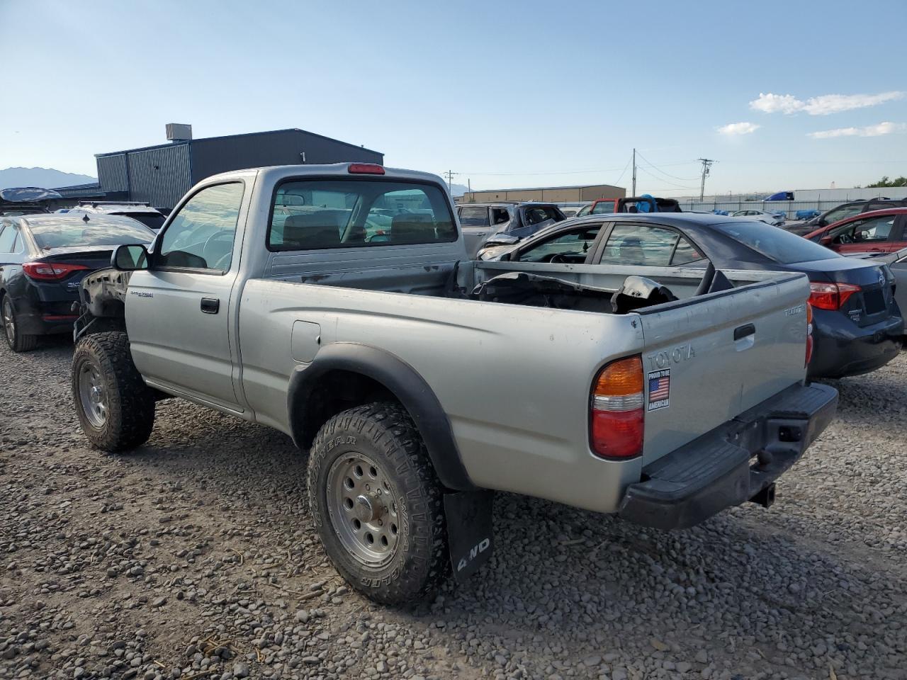 2004 Toyota Tacoma Base - Фото 2