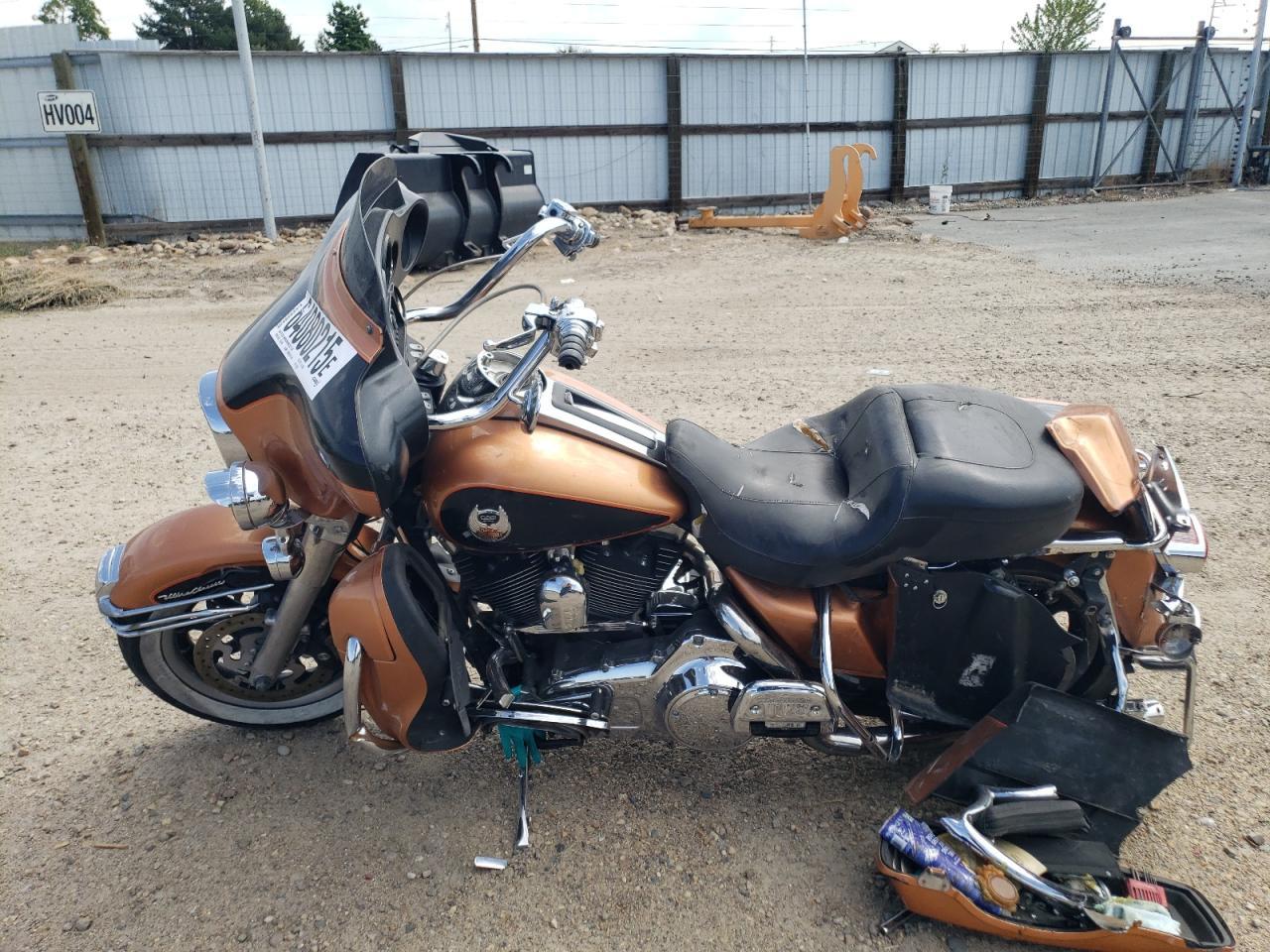 2008 Harley-Davidson Flhtcui 105Th Anniversary Edition - Image 3
