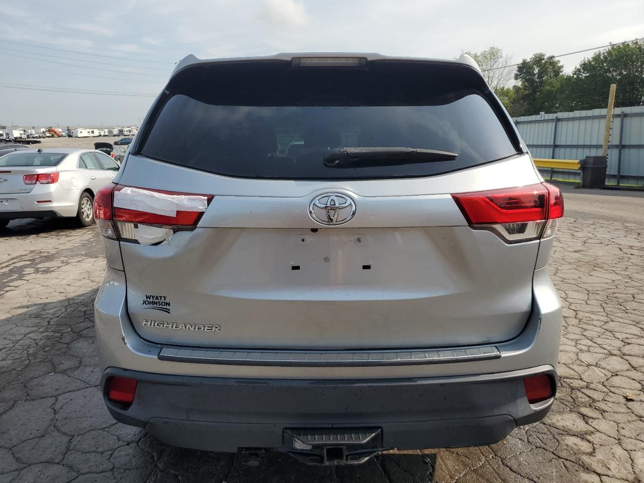 2018 Toyota Highlander Le - Фото 6