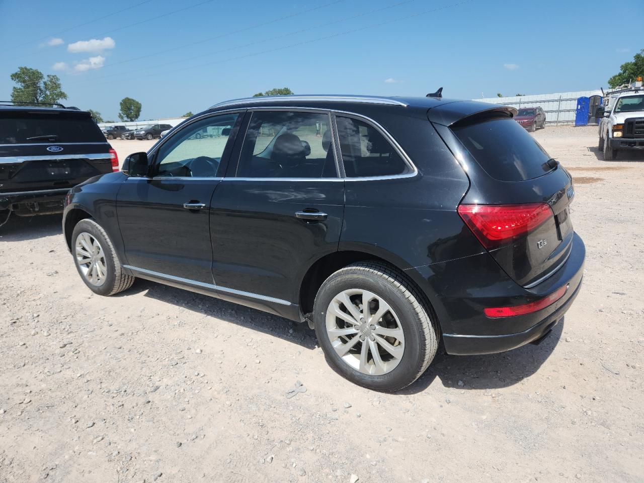 2015 Audi Q5 Premium - Image 2