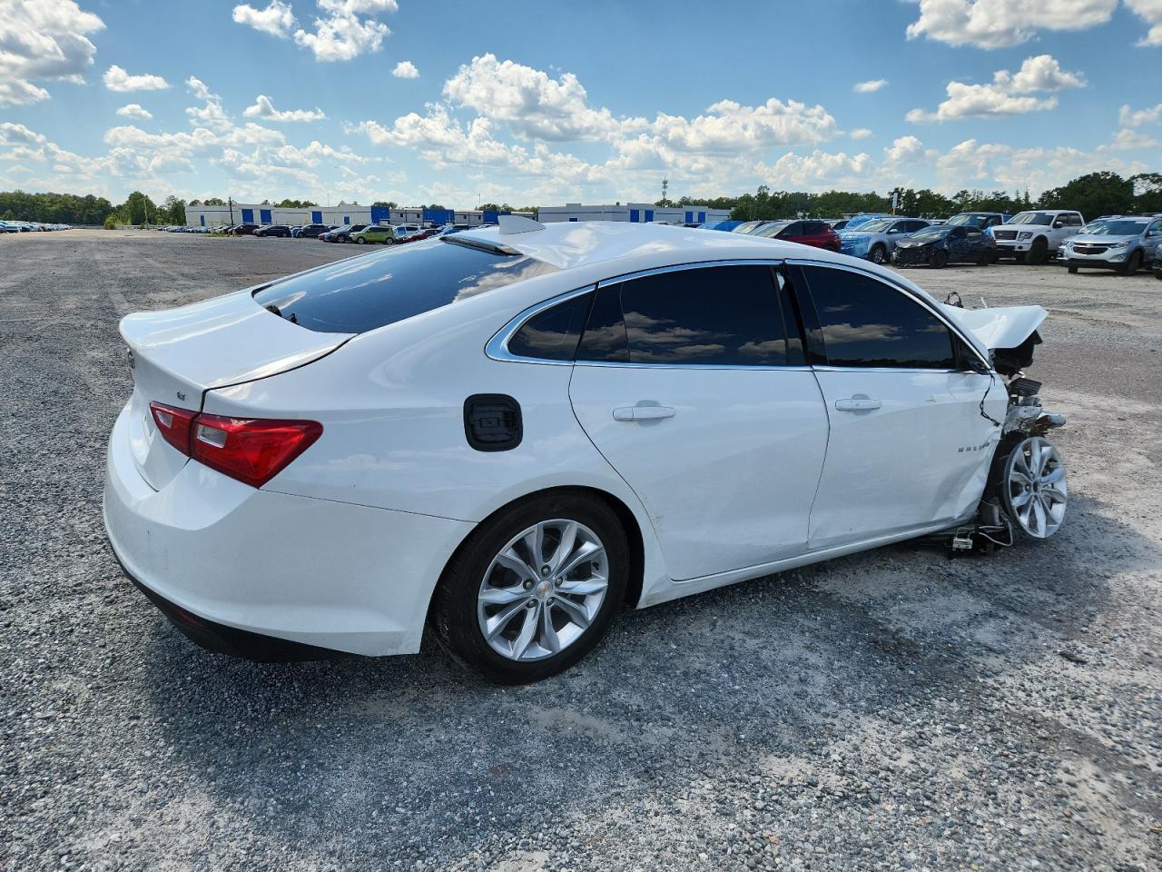 2023 Chevrolet Malibu Lt - Фото 3