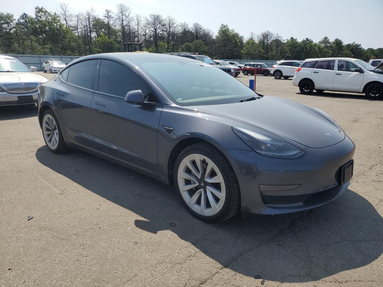 2023 Tesla Model 3 - Фото 4